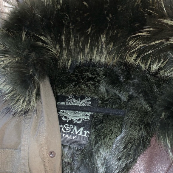 Me. & Mrs. Italy Parka (Authentic) - Picture 6 of 8